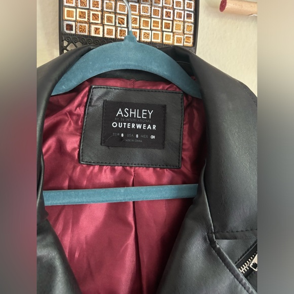 Biker jacket outerwear - Picture 8 of 10